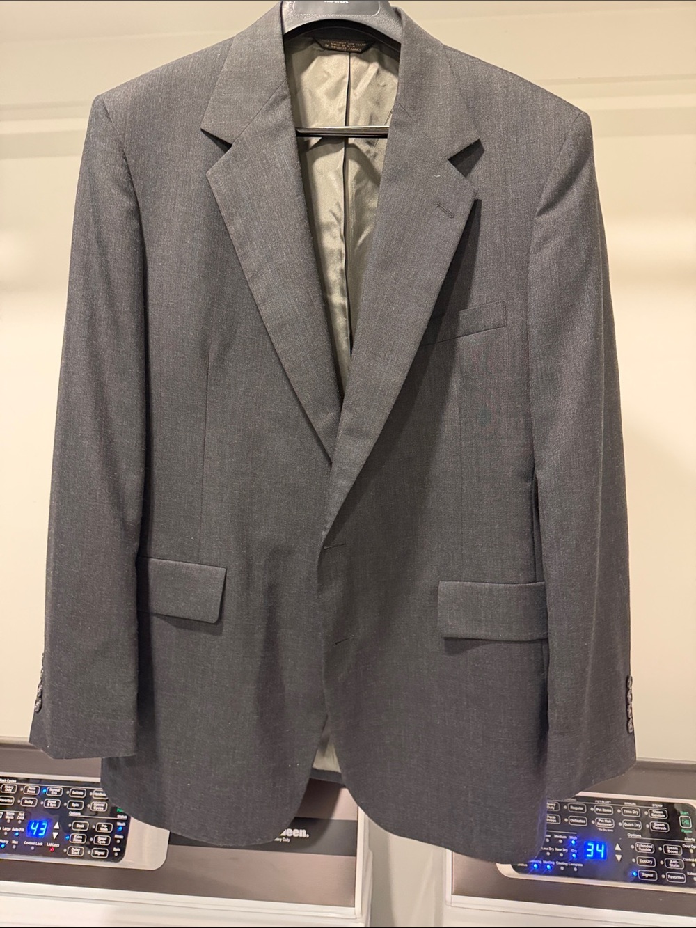 LaCrosse Men's Charcoal Gray Two-Button Blazer